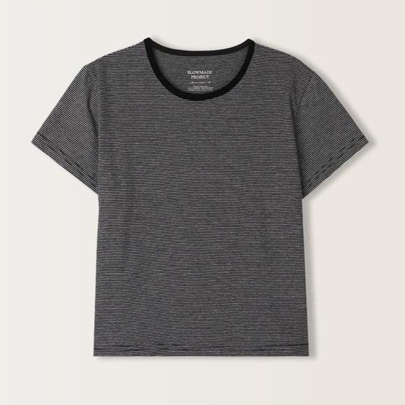 Black and white striped boxy crop tee - Picture 4 of 7